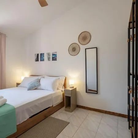 Sant'andrea Villa- 300m From The Beach- Easy Parking- Netflix-self Check-in *