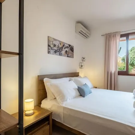 Sant'andrea Villa- 300m From The Beach- Easy Parking- Netflix-self Check-in *