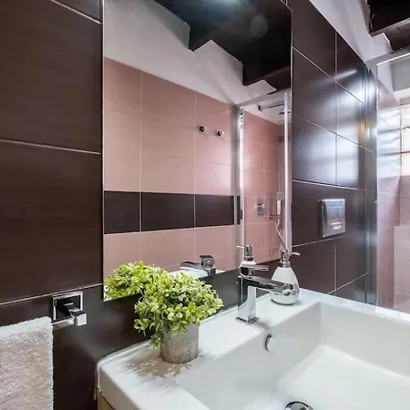 Sant'andrea Villa- 300m From The Beach- Easy Parking- Netflix-self Check-in וילה *