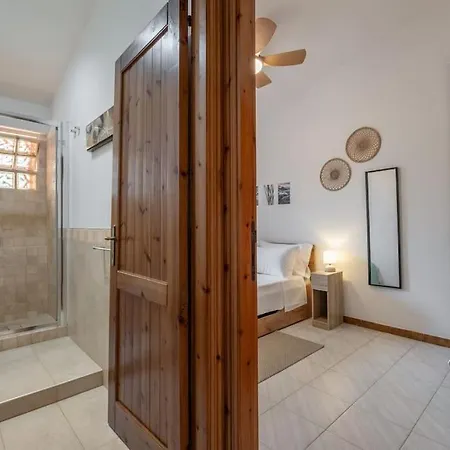 Sant'andrea Villa- 300m From The Beach- Easy Parking- Netflix-self Check-in *